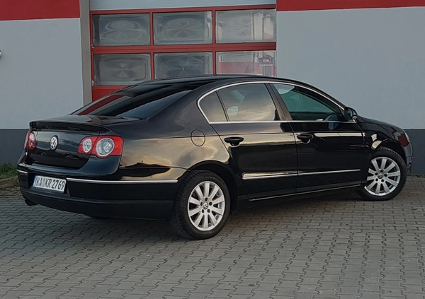 Volkswagen Passat cena 21900 przebieg: 159000, rok produkcji 2005 z Mielec małe 172